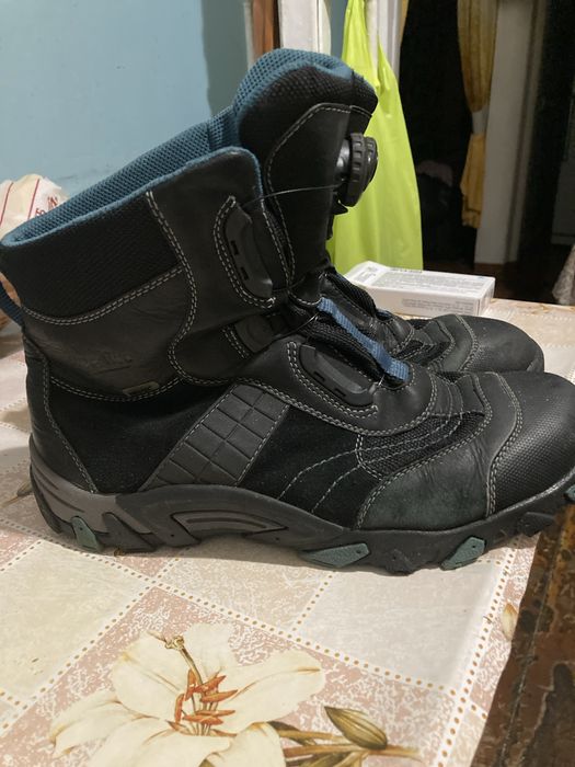 Продам ботинки мужские