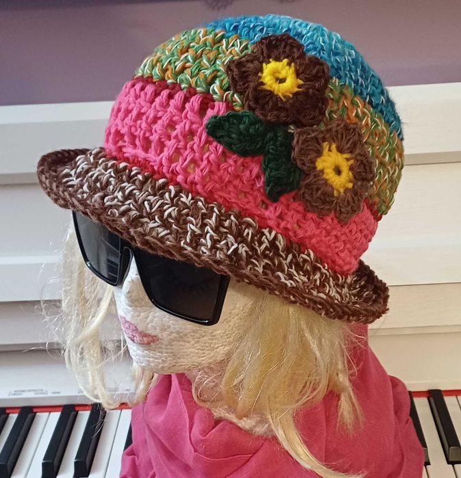 Szydelkowy kapelusik dla pań- do wyboru