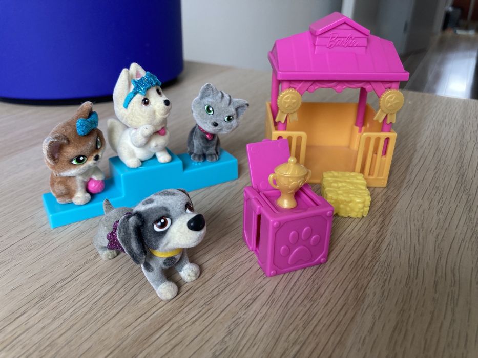 Zwierzatka welurowe Barbie pieski i kotki
