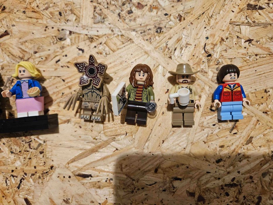 LEGO Stranger Things 75810