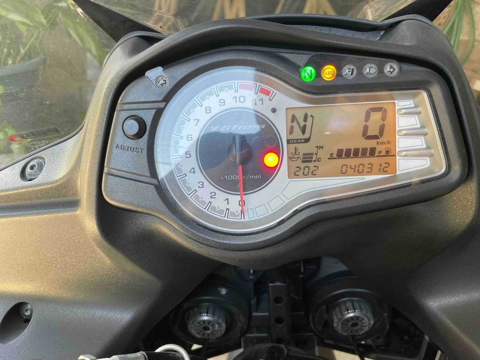 Suzuki V-Strom 650 XT ABS – 2015 – Extras – Excelente estado