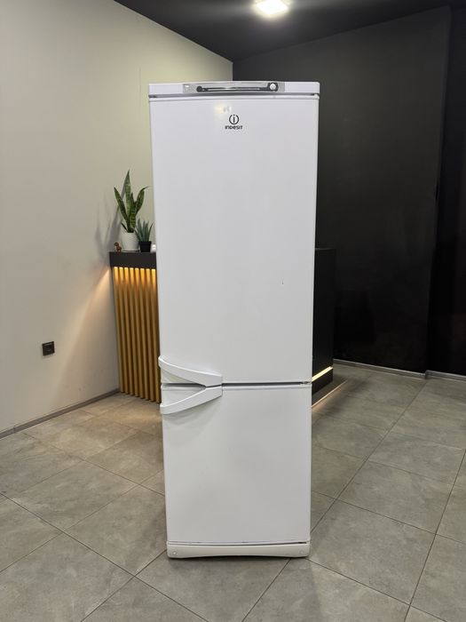 ВНИМАНИЕ! Холодильник INDESIT LI7 S1 W Гарантия! С доставкой!