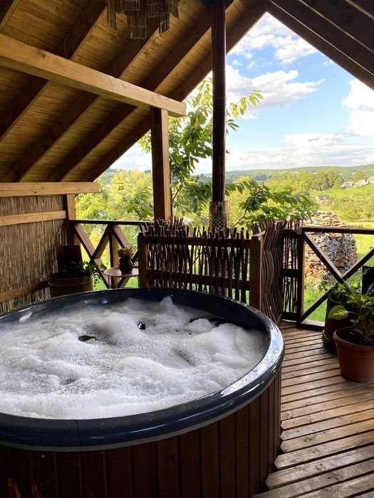 Запрошуємо на відпочинок у садибу "Карпатська тиша"