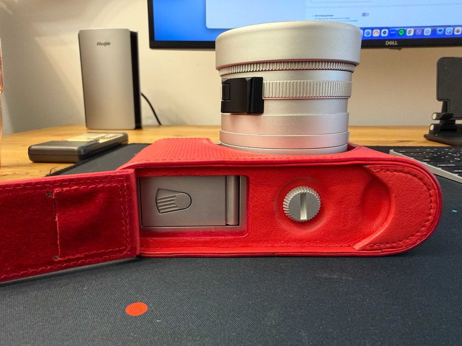 ‼️Christmas Sale‼️ Получехол Leica Q, кожа, красный