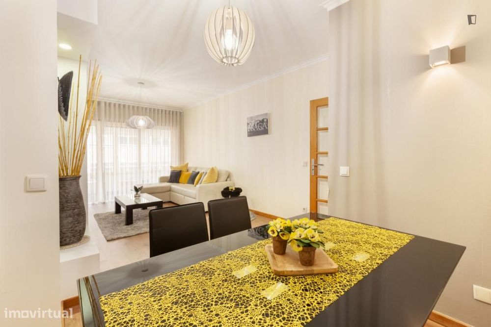 Apartamento com 2 quartos - localizado em Sé de Braga e São Lázaro...