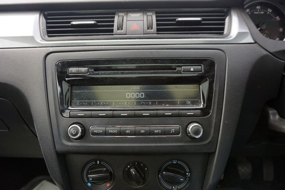 RADIO FABRYCZNE CD RAPID NH3  SKODA 2012-2019