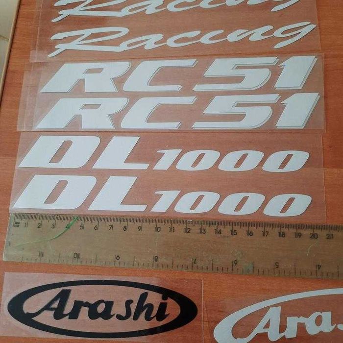 Наклейка на мотоцикл мотобайк скутер racing arashi Suzuki DL1000 RC51
