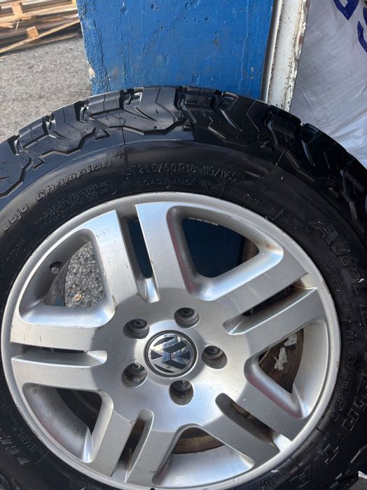 Vendo Pneus e jantes toureg