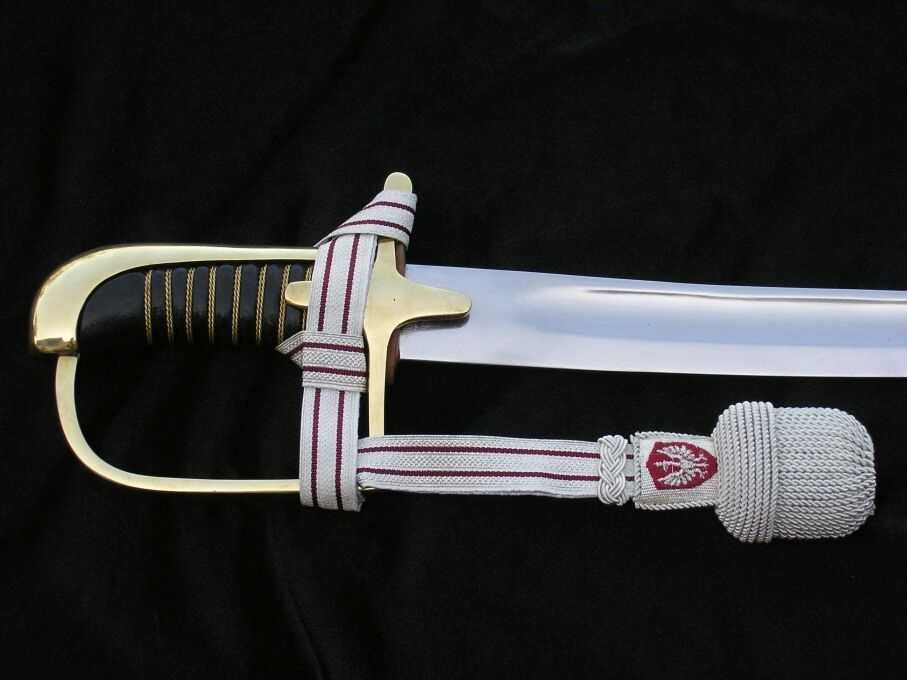 TEMBLAK, chwost oficerki do szabel WZ1917 oraz WZ1921 SREBRNY TEM1