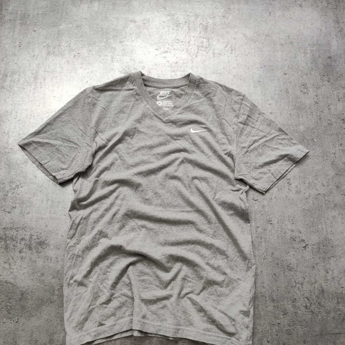 MĘSKA Szara Koszulka Bawełna Kołnierzyk V Sport Casual Nike Elegancka