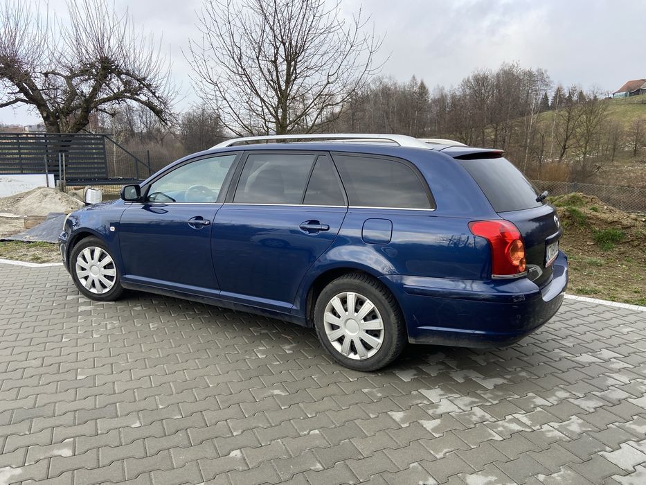 Toyota Avensis Kombi 1.8 Benzyna (129 KM) | Prywatnie