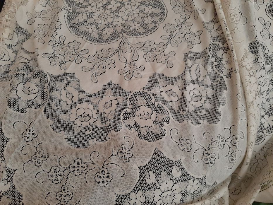 Toalha Vintage Redonda de Renda cerca de 181,5 cm