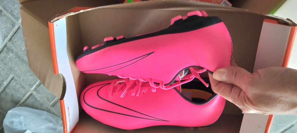 Nowe Nike Mercurial Victory r.38