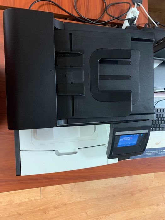 Impressora LaserJet Pro CM1415fn