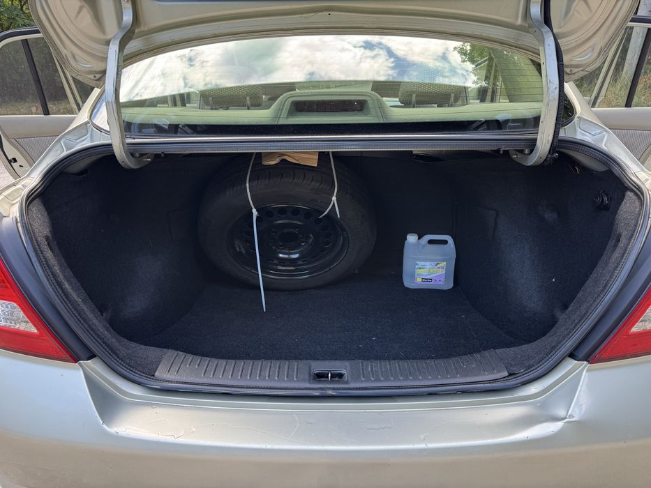 Nissan Tiida 1.6 автомат