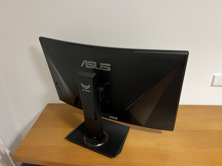 32" Curved Monitor64751007341442122