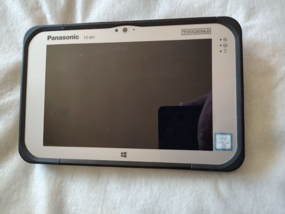 Pancerny Tablet Panasonic Toughpad FZ-M1 m5 6 gener 4GB 128SSD Windows 11
