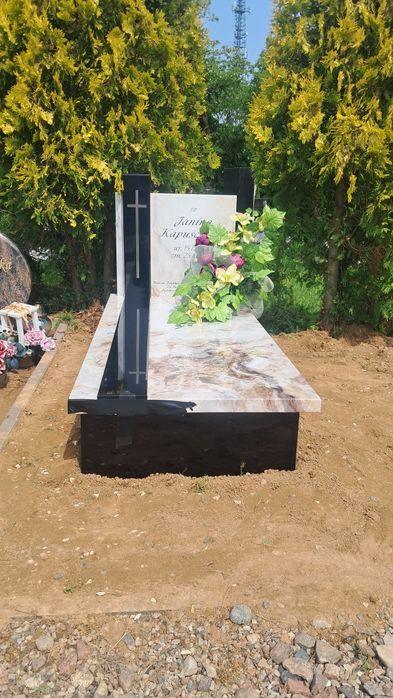 Nagrobek kompozytowy z podwójną tablica. Montaż  gratis cały kraj!