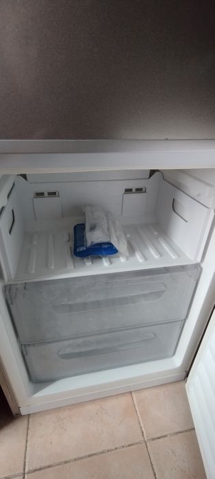 Frigorífico Combinado Hoover HCN 3874  classe A  No Frost