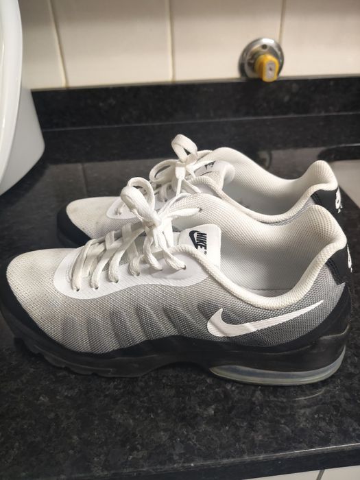 Nike Air Max Invigor Tam. 43