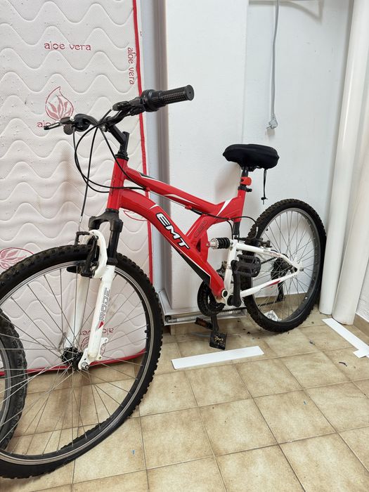 Bicicleta BTT EMT 26” – Suspensão Total – Vermelha/Branca