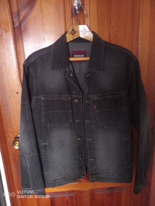 Джинсовая куртка