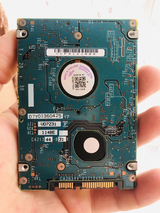 Продам ссд-250гб оперативна память-2гб дисковод.