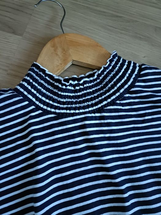 Bluzka damska na długi rękaw czarna w białe paski z pół golfem Hailys