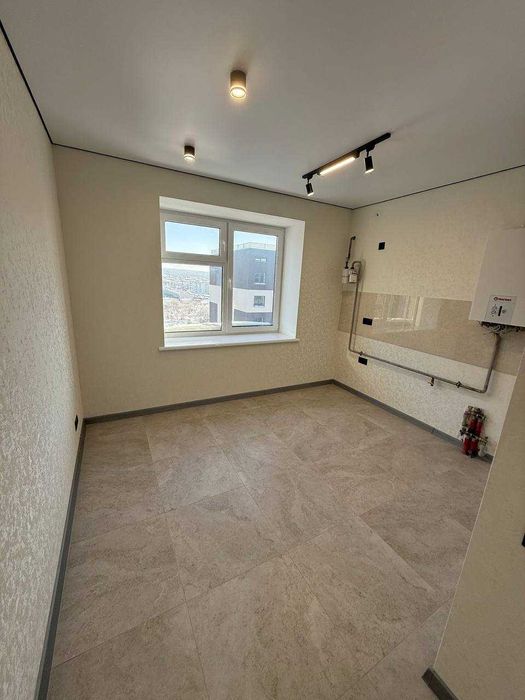 Однокімнатна з новим ремонтом  в сучасному ЖК