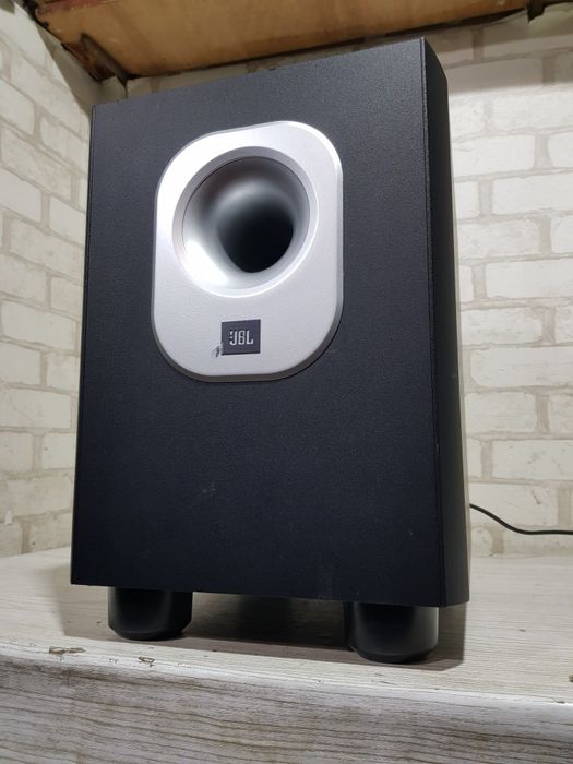 Активний сабвуфер JBL SUB200,  потужність 100 Вт, б/у з Німеччини