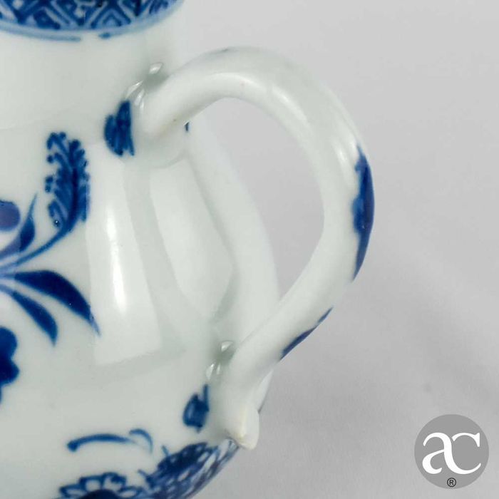 Leiteira porcelana da China, decoração floral, Qianlong séc. XVIII