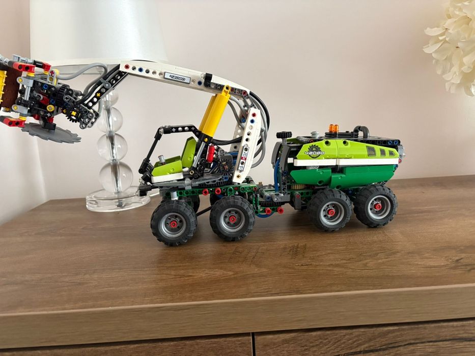 LEGO technic 42080