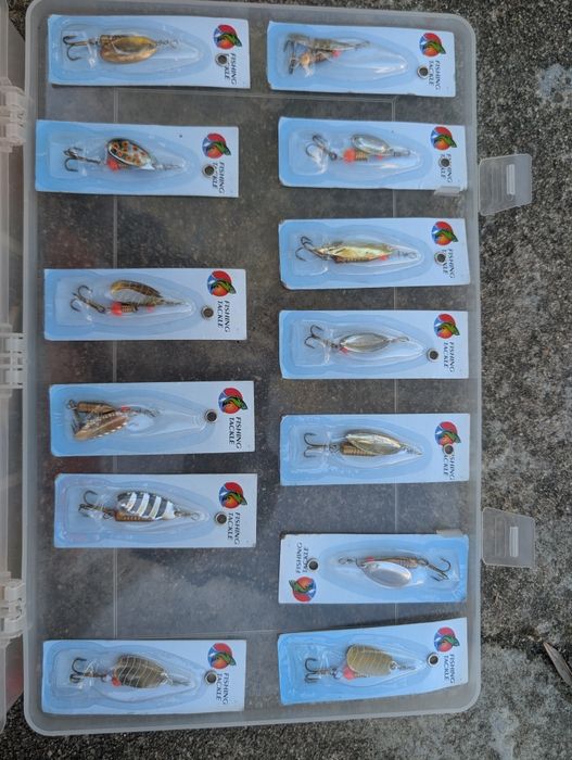Amostras de pesca,colheres e Jiggs