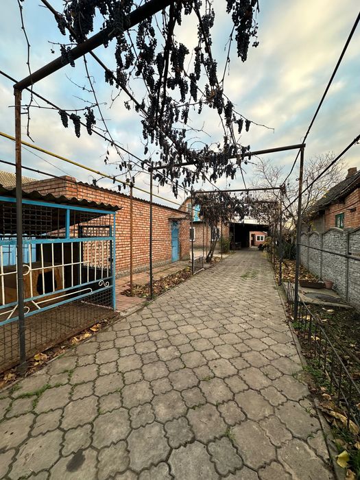 Продается дом 12 соток земли