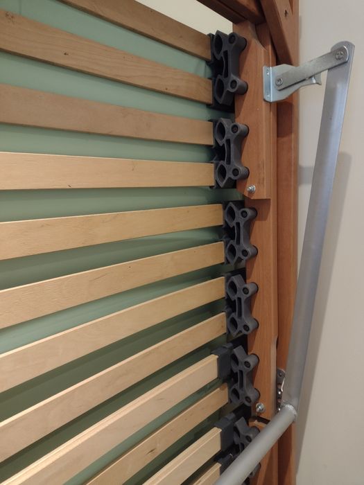 Cama/Estrado articulado novo de solteiro com  oferta de colchão