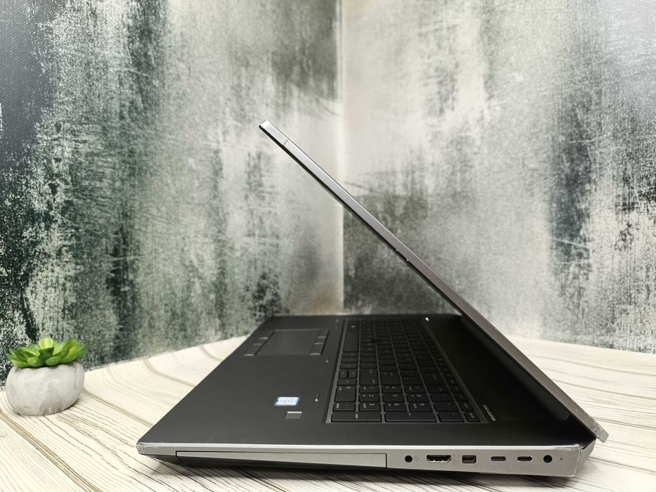 Ноутбук HP Zbook 17 G6 17.3"\i5-9400H\16 GB\SSD512\NVIDIA Quadro T1000