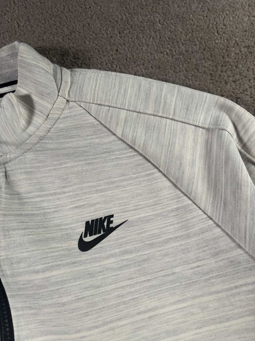 Bluza Nike M Szara Rozpinana Tech Nadruk Swoosh Drill Oryginalna