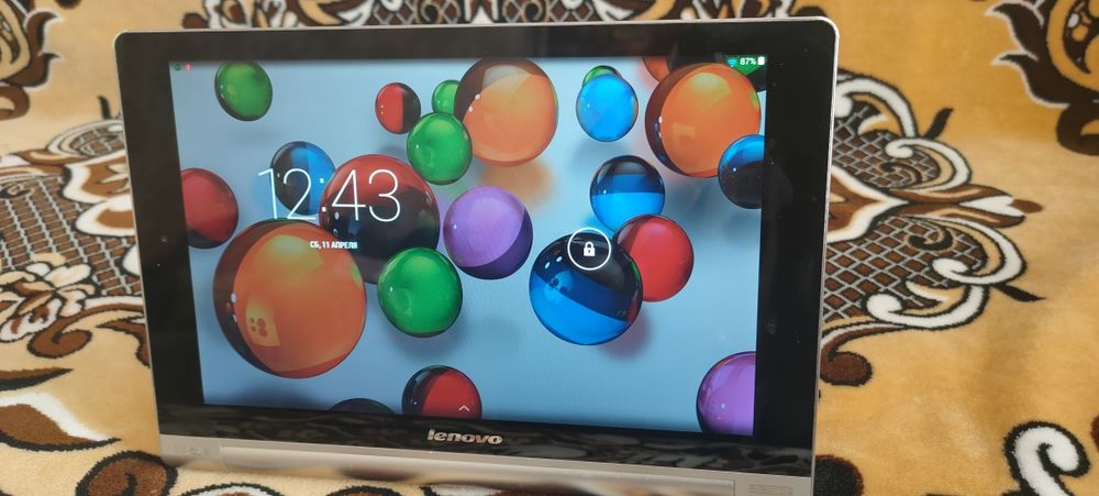 Lenovo Yoga Tablet 10 (B8000-F) — це 10.1-дюймовый