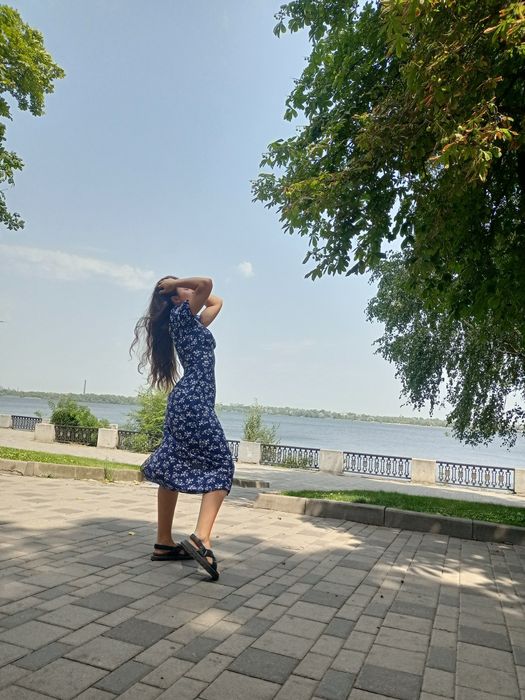Сукні розмір 44-46 ( двійка)