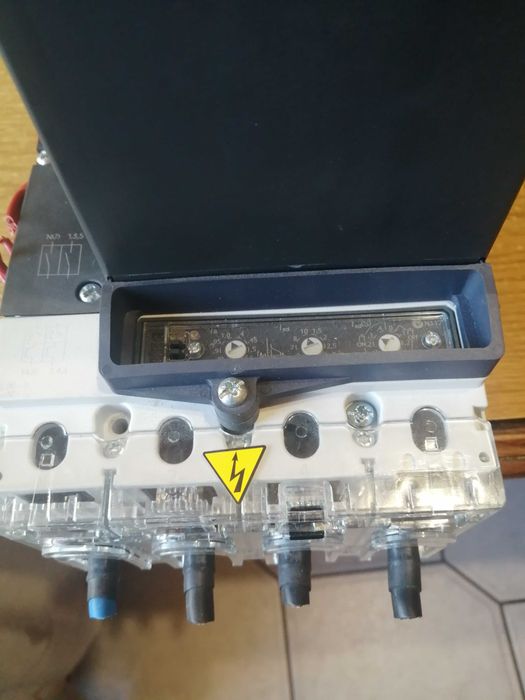 автоматичний вимикач Siemens 3VL9300-3MQ00 FR 160ам. рубильник автомат