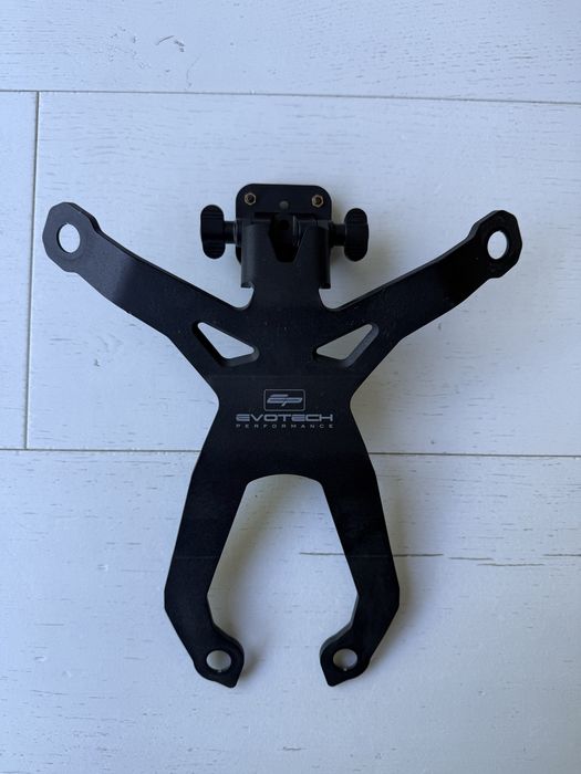 Ducati Multistrada V4 uchwyt Evotech Performance  nawigacja Garmin