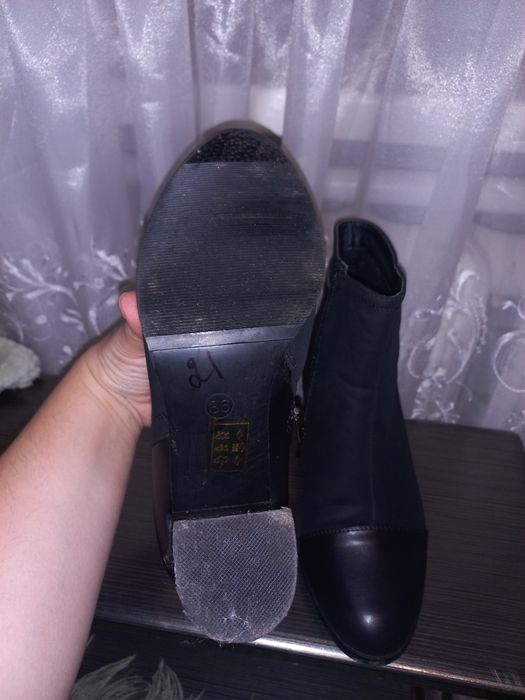 Ботинки жіночі осінь