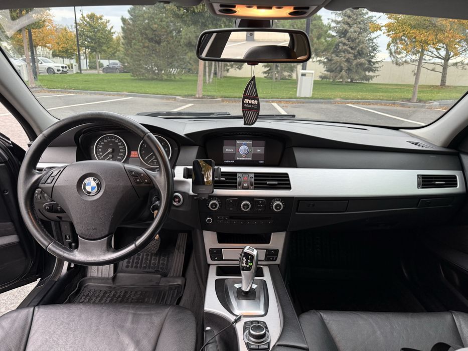 Продам BMW 5 series E60 530xi