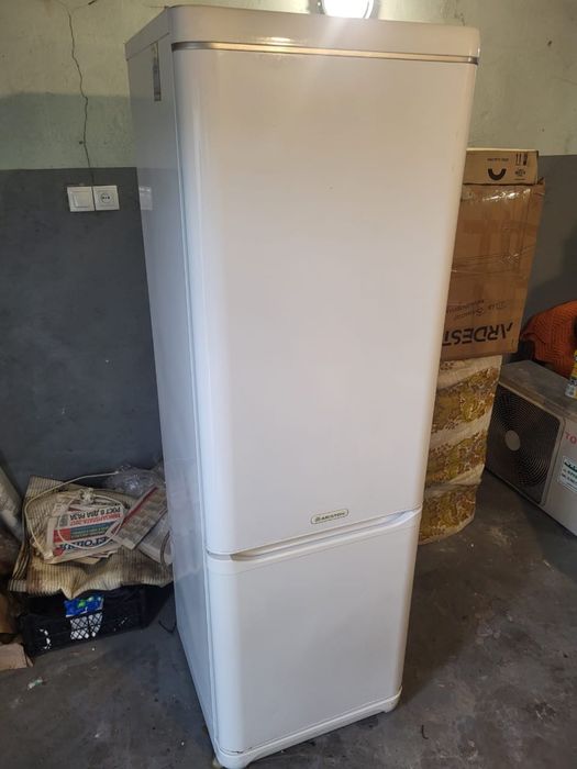 Продам холодильник MBA 2185 від Ariston