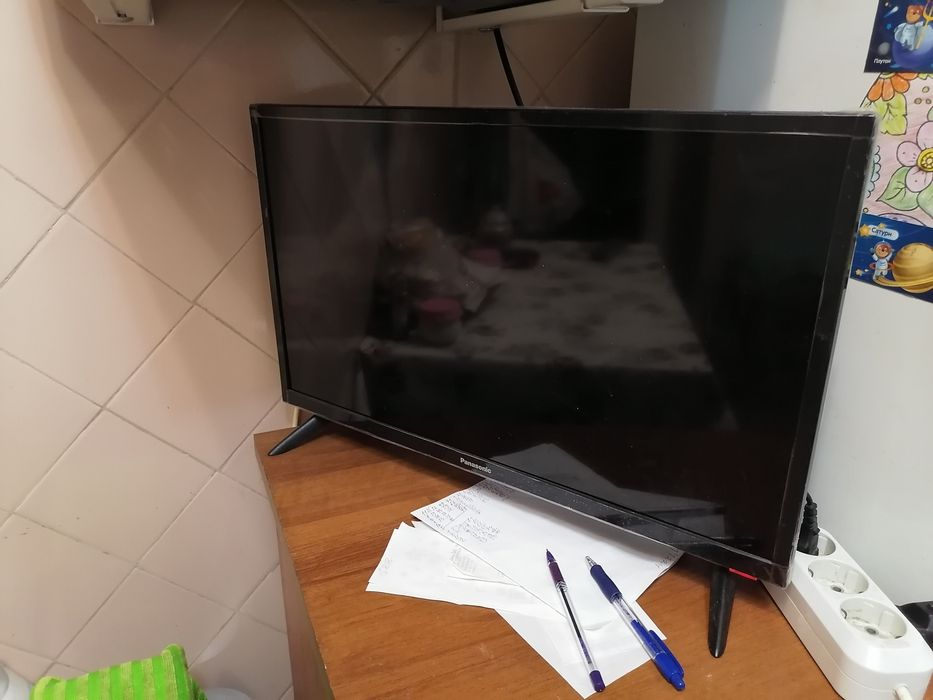 Жк телевизор PANASONIC 24"