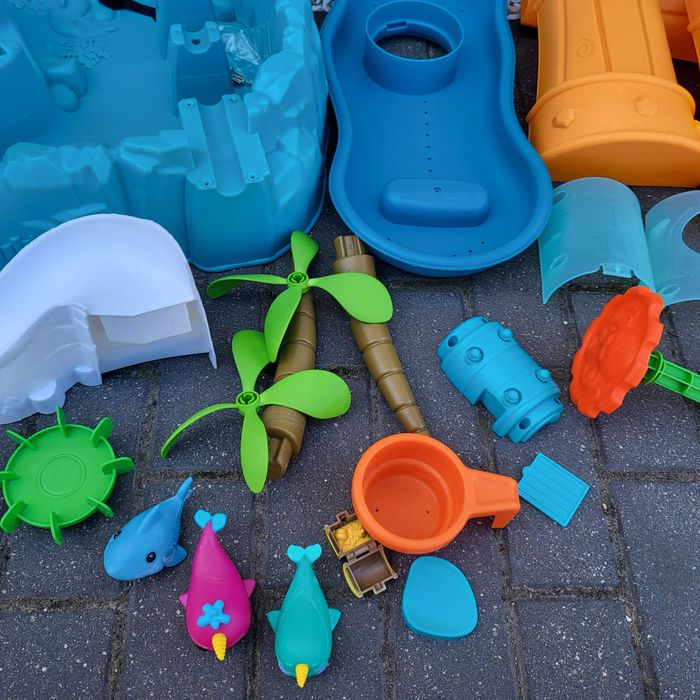 Stolik wodny little tikes