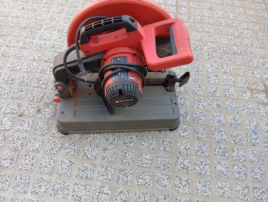 Máquina de cortar ferro