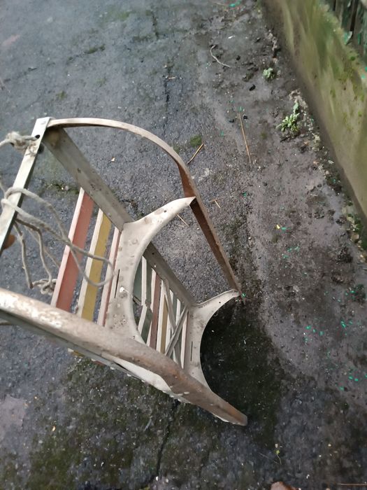 Санки продаються