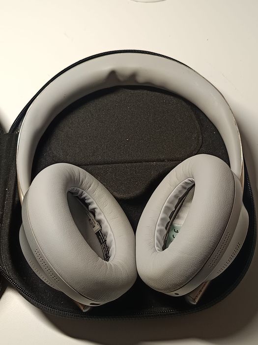 Headphones Bose 700nc