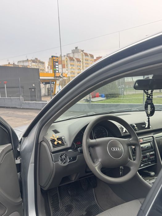 Продам Audi a4b6 2.0